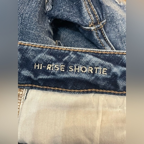 American Eagle Outfitters Blue Distressed Hi Rise Shorties Size 6 - Picture 8 of 10